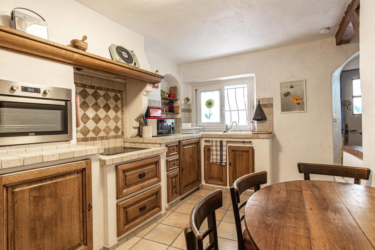 Maison De Village Au Coeur De LʼIsle-sur-la-Sorgue Eksteriør billede